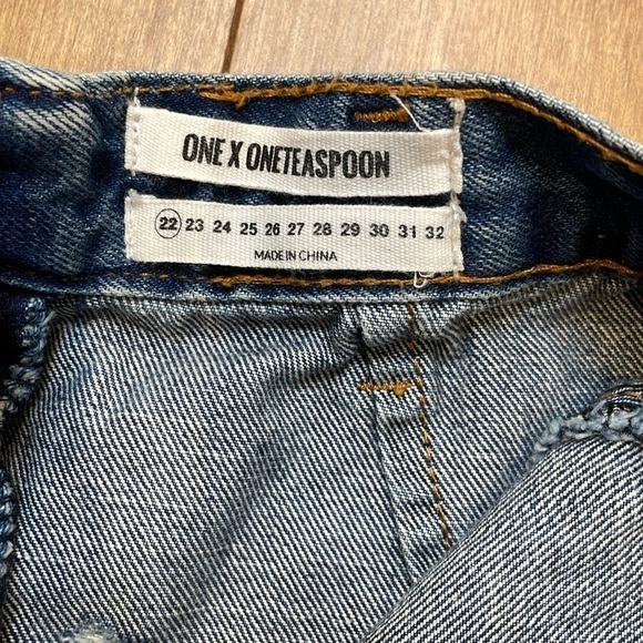 One Teaspoon Freelove Vintage Blue distressed ripped Denim Pencil Skirt 22 - Picture 8 of 8